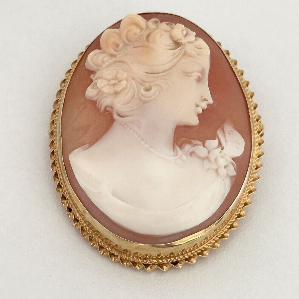Vintage 14K Yellow Gold Hand Carved Shell Cameo Large Raised Brooch Pin Pendant